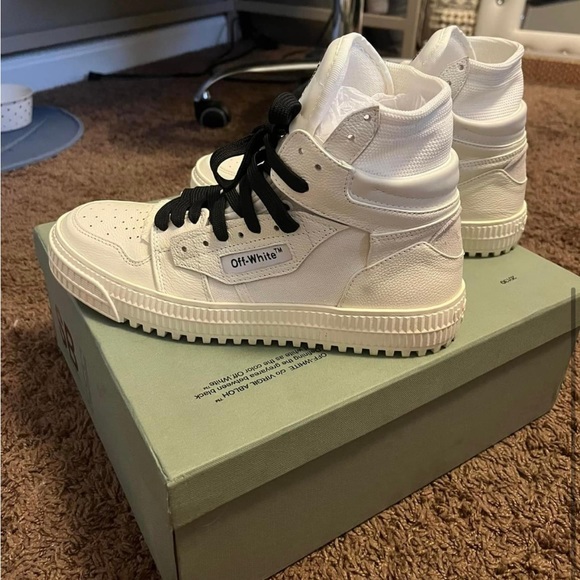 Off-White Sneakers - Picture 3 of 3